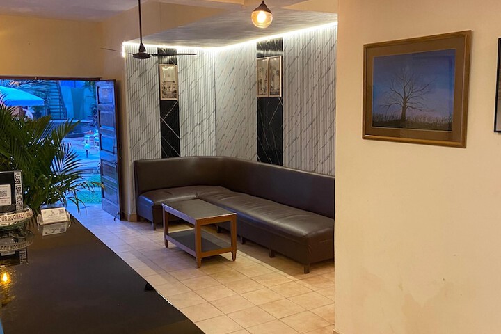 Room 5 of 7