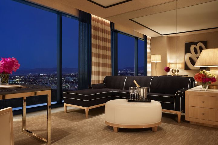 Room 22 of 65