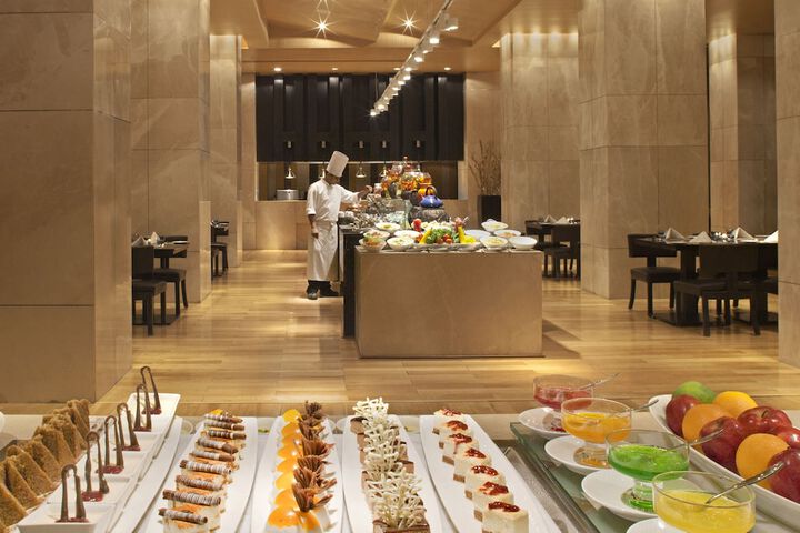 Dining 54 of 85