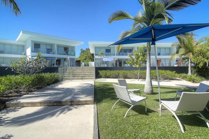 Hotel Exterior 134 of 135
