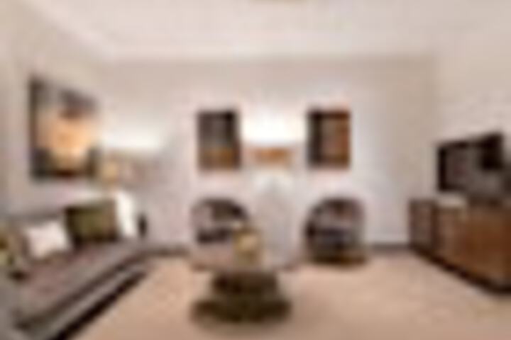 Hotel Interior 26 of 120