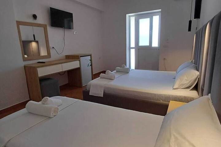 Room 42 of 85