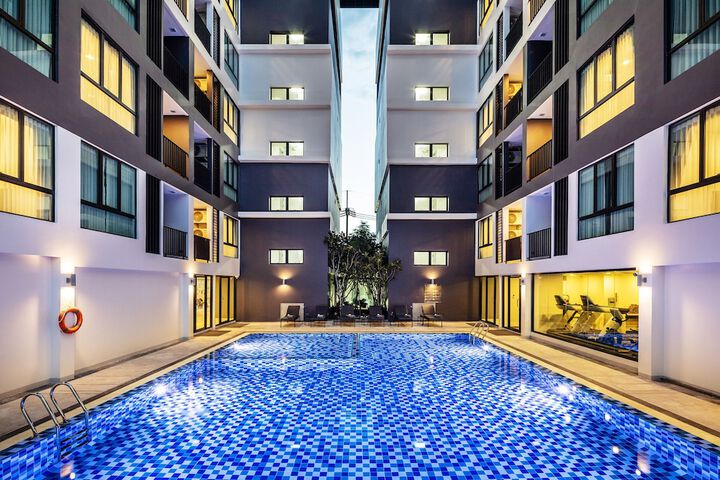 Pool 52 of 82