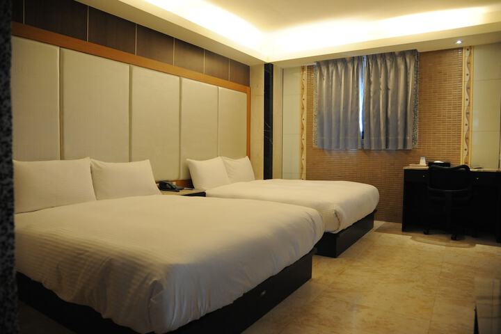 Room 7 of 50