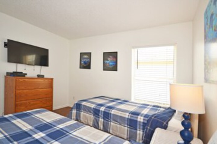 Room 35 of 51