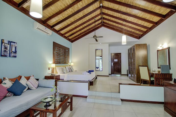 Room 2 of 150