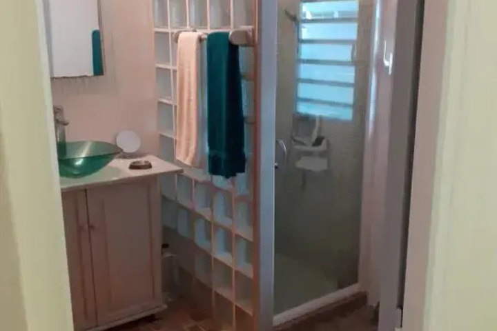 Room 8 of 15