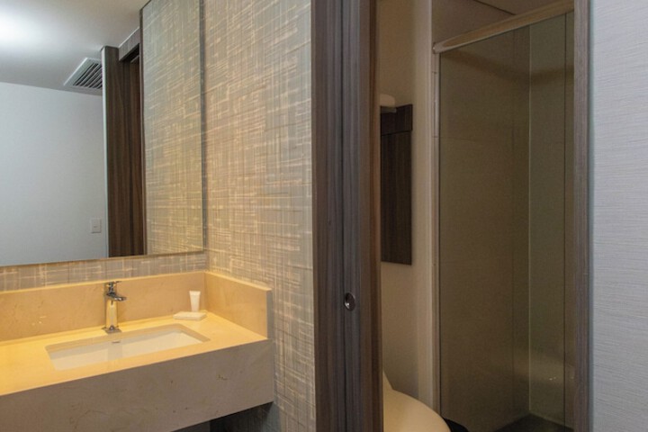 Room 21 of 50