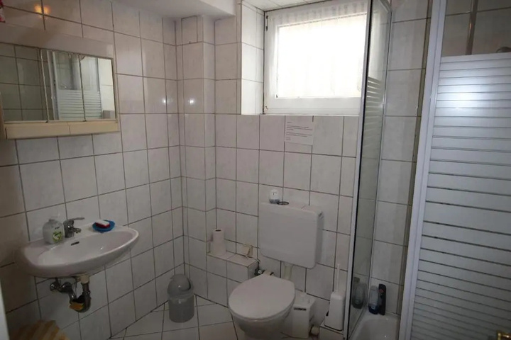 Room 12 of 12