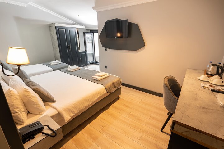 Room 9 of 41