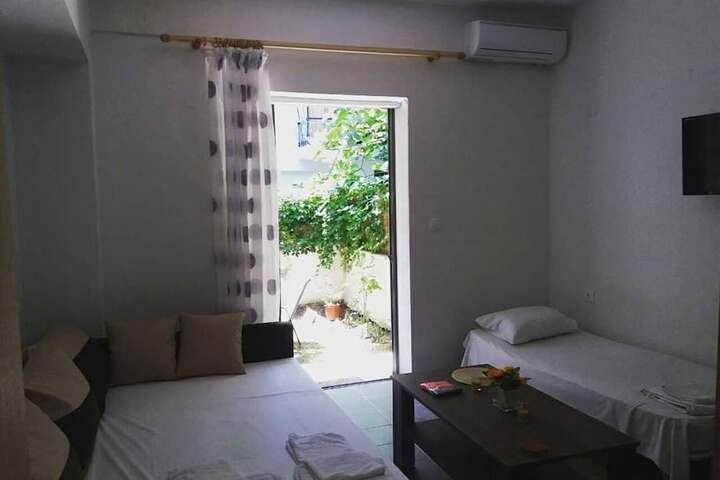 Room 14 of 29