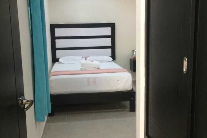 Room 6 of 30