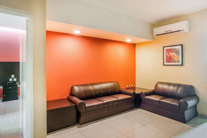 Room 5 of 13
