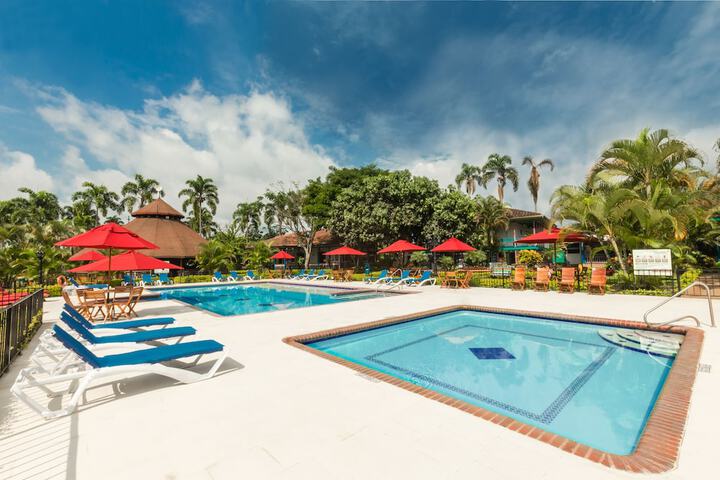 Pools & Facilities