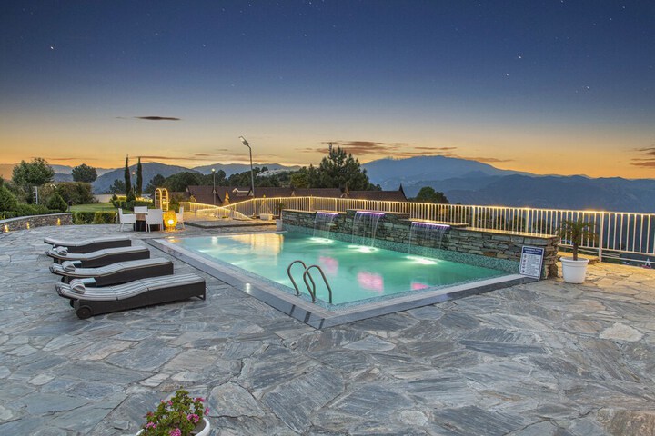 Pool 47 of 103