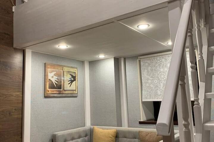 Room 10 of 31