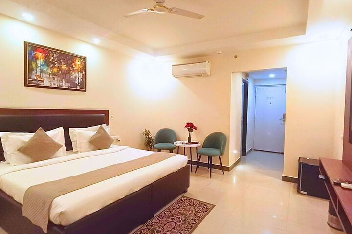 Room 18 of 95