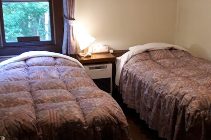 Room 20 of 128