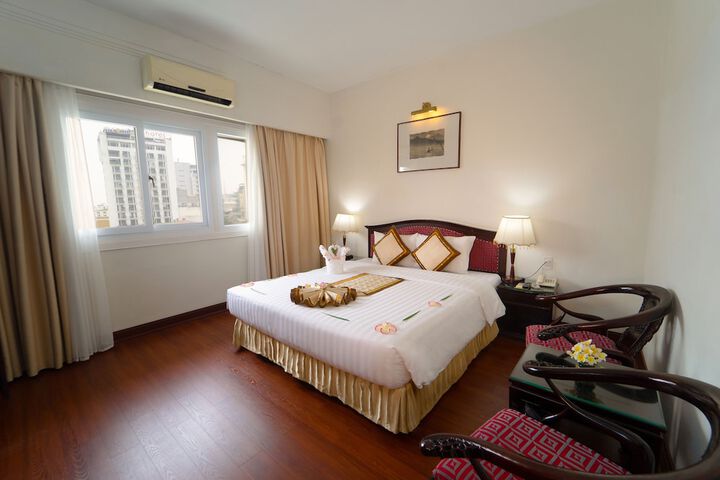 Room 34 of 194