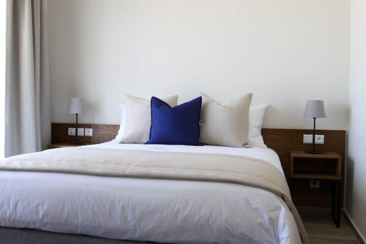 Room 4 of 73