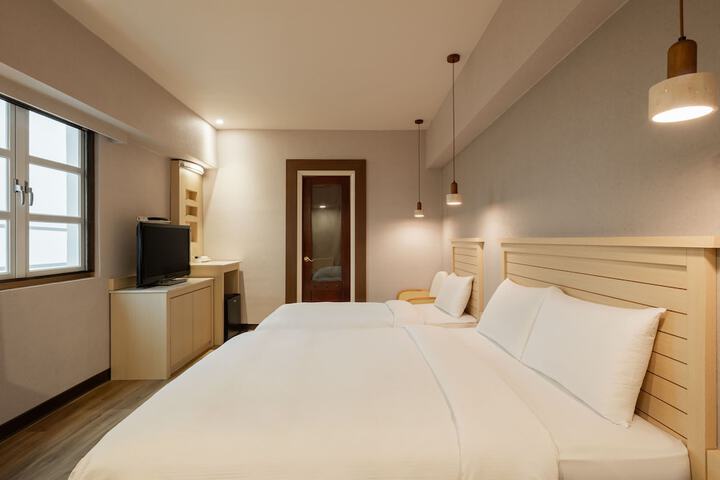 Room 15 of 75