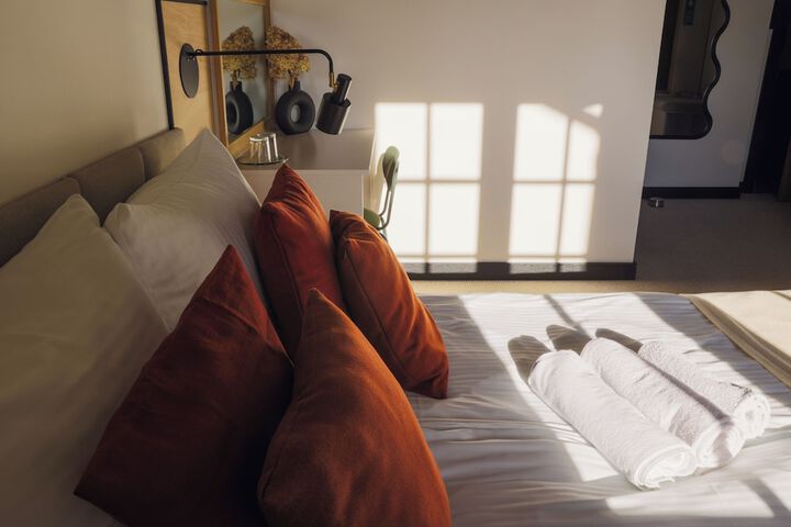 Room 28 of 66