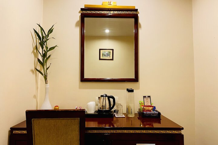 Room 19 of 28