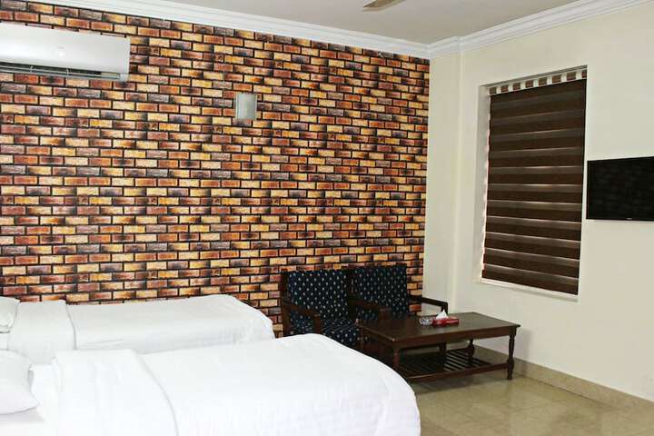 Room 15 of 47