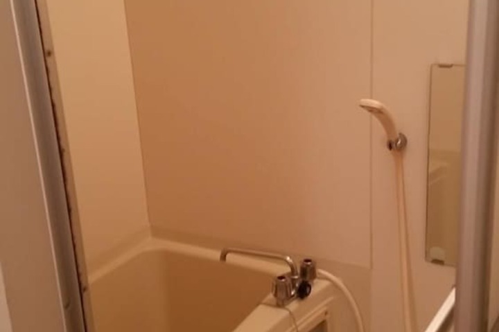 Room 15 of 21