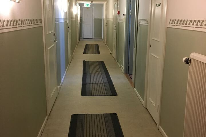 Ballroom/Hall 19 of 22
