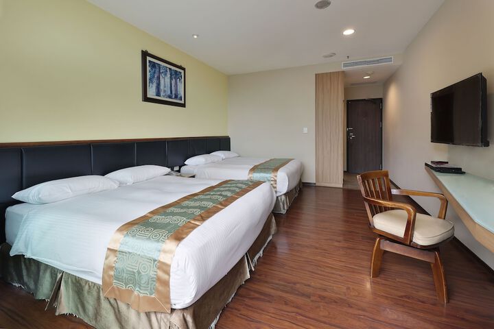 Room 14 of 36