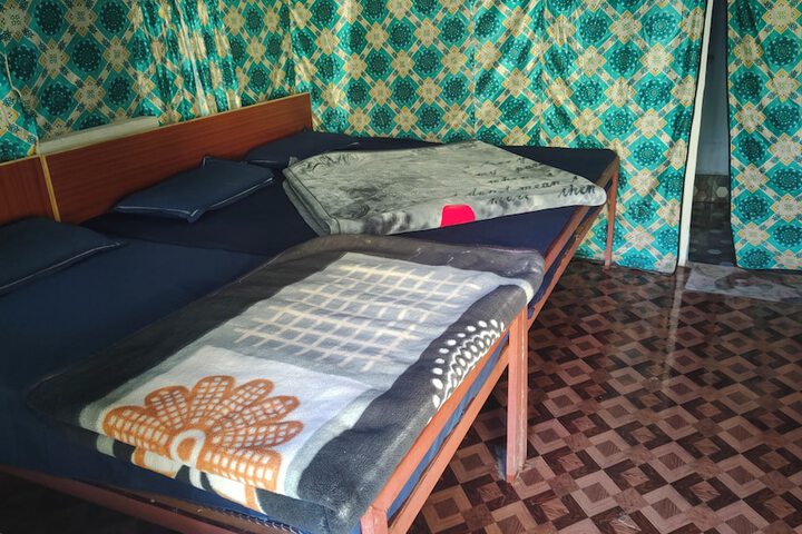 Room 2 of 20