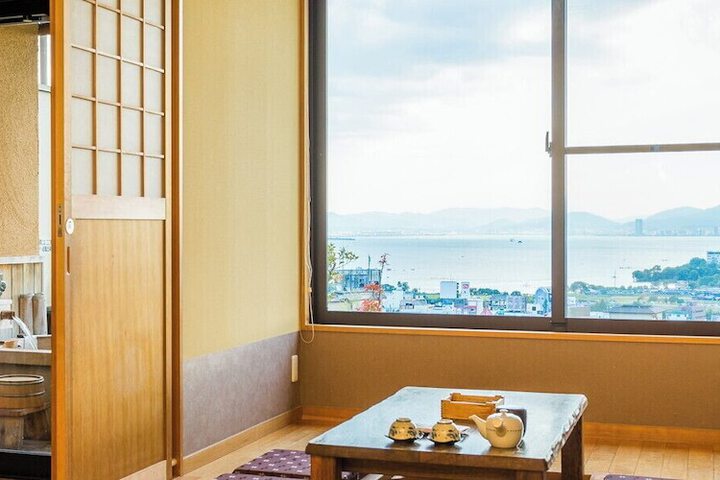 Room 27 of 170