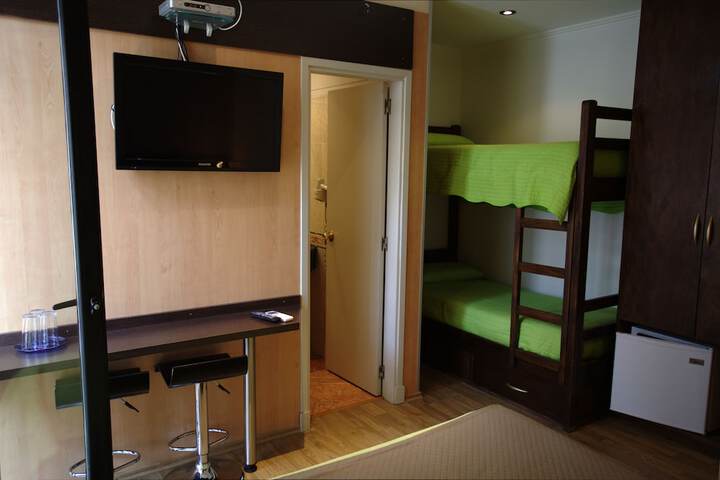 Room 33 of 110