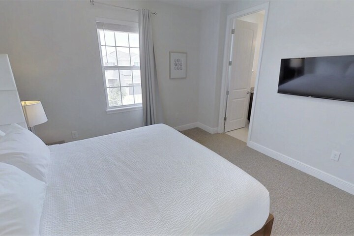 Room 16 of 70