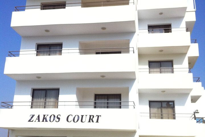 Zakos Court Apartments in Larnaca