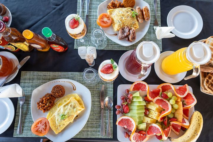 Breakfast/Coffee Service 18 of 30