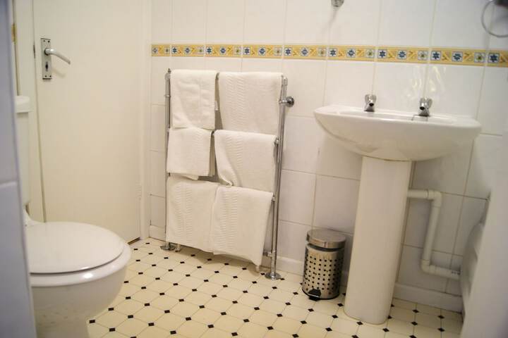 Room 64 of 118