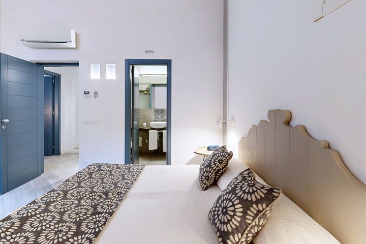 Room 78 of 210