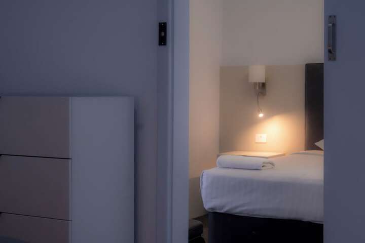 Room 41 of 103