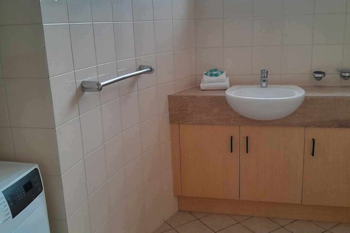 Room 214 of 272