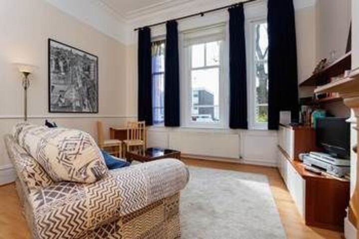 Veeve - Victorian Studio