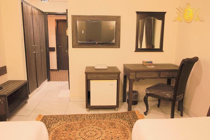 Room 22 of 49