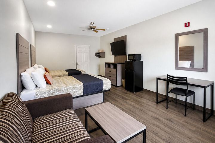 Room 10 of 24
