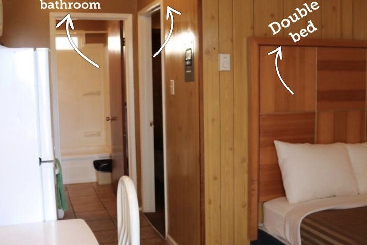 Room 4 of 27