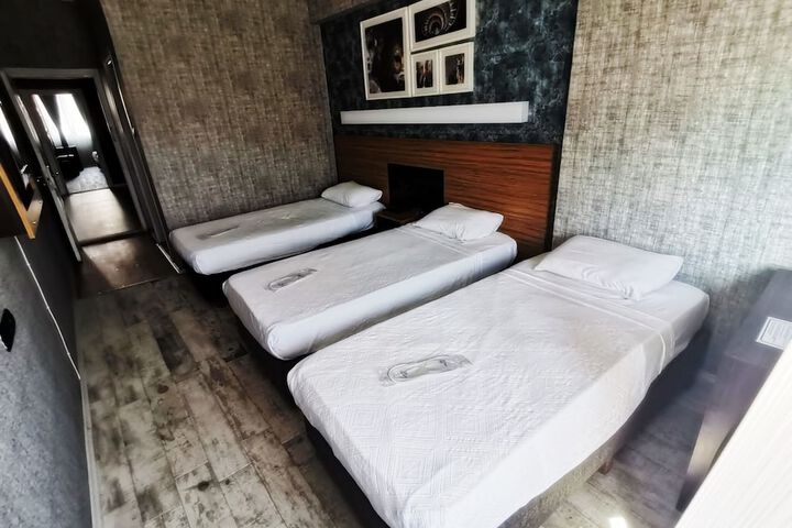 Room 21 of 50