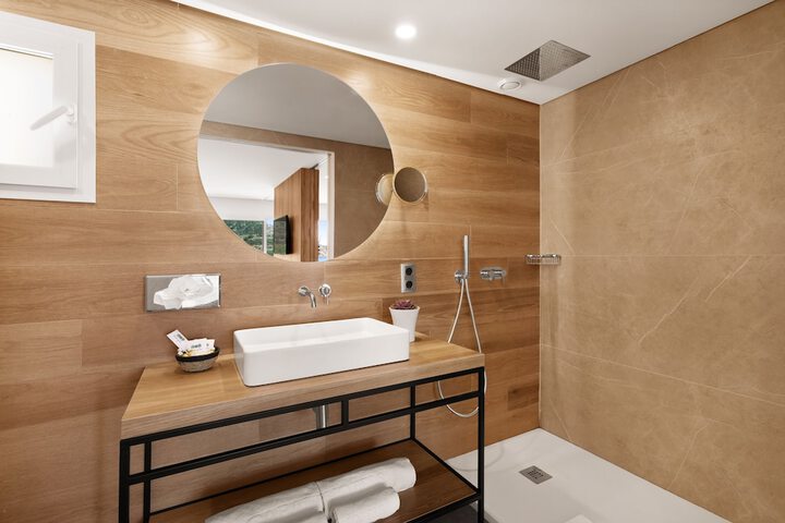 Clean Restrooms