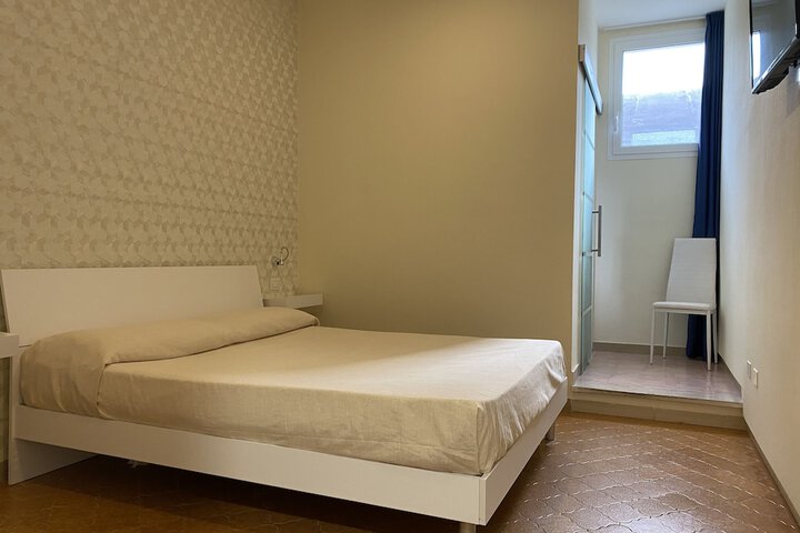 Room 49 of 99