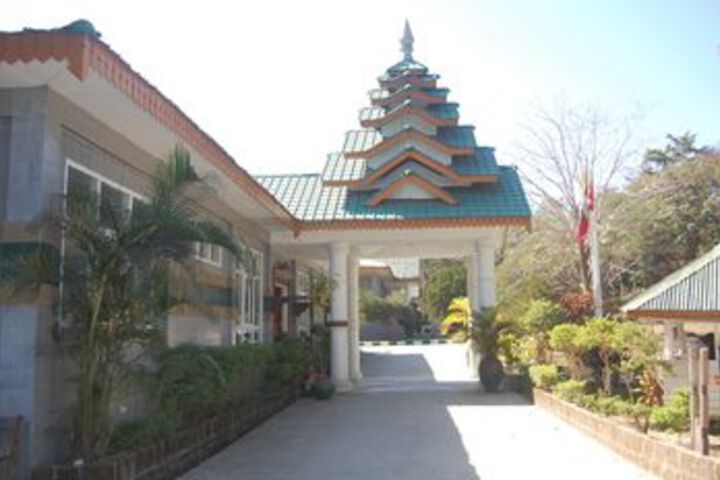 Mrauk U Hotel