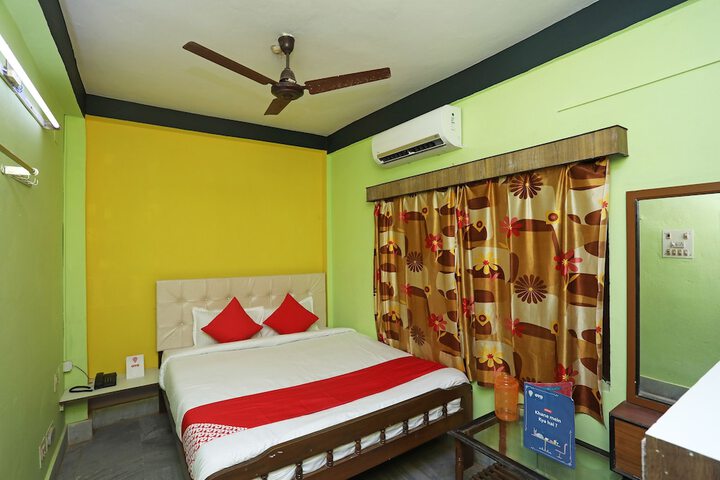 Room 12 of 20